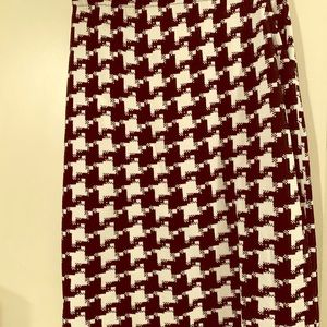 NWT St John knits Houndstooth Santana knit skirt